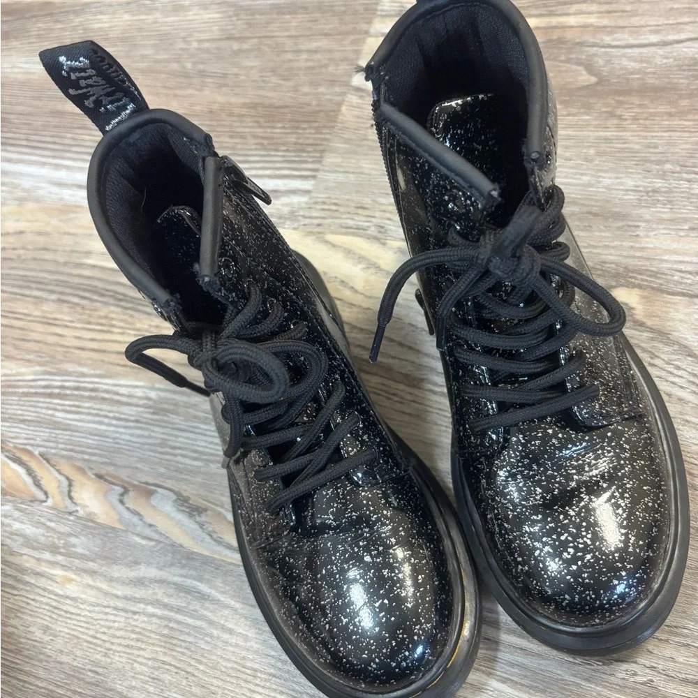 Dr. Martens nwot dr